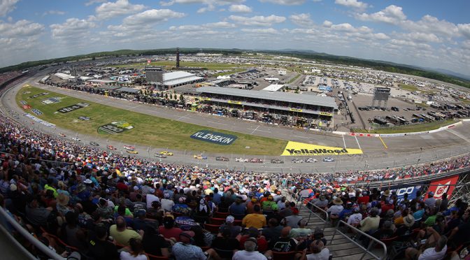 Featured image for New Wi-Fi Connectivity For Fans Part of Talladega Superspeedways NASCAR Playoffs Tripleheader Weekend, Oct. 1-2, Featuring the YellaWood 500